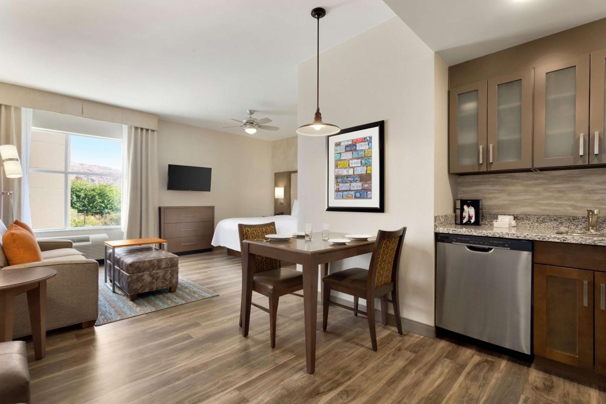 Homewood Suites By Hilton Моуаб Екстериор снимка